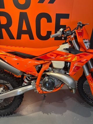 KTM 250 2t EXC Six Days 2025 Carnet A2