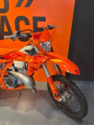 KTM 250 2t EXC Six Days 2025 Carnet A2