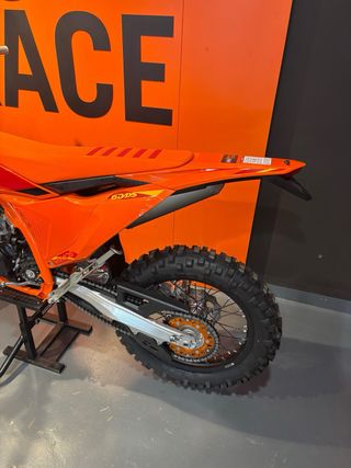 KTM 250 2t EXC Six Days 2025 Carnet A2