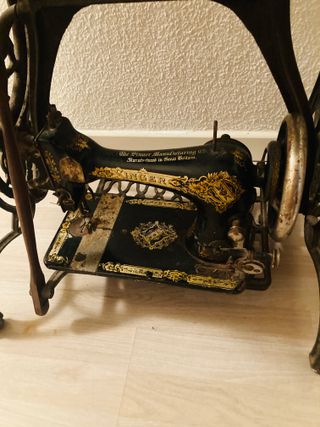 Máquina de coser Singer antigua