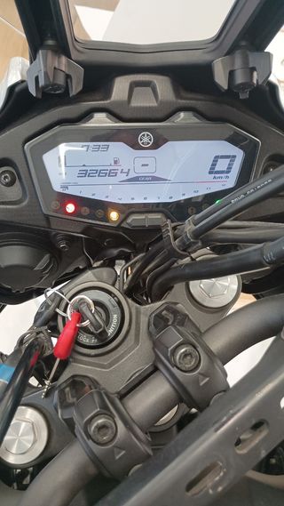 Yamaha XSR 700 color 60 aniversario.