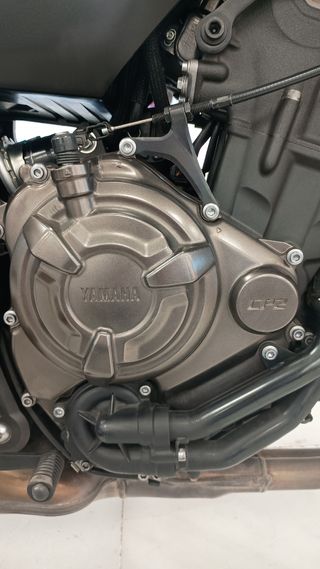 Yamaha XSR 700 color 60 aniversario.