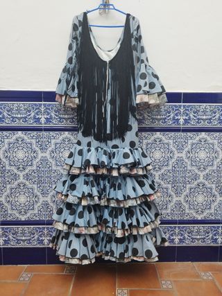 OFERTA FINAL!! Traje de gitana hecho a mano. 