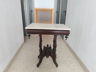 Mesa antigua mármol y madera