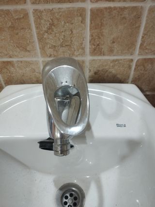 Bidé Roca con grifo