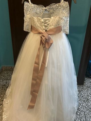 Vestido de comunión crema usado