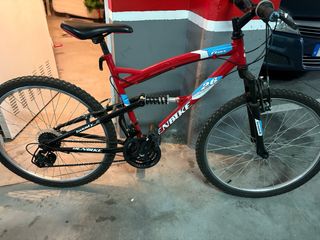 Bicicleta de montaña 26 roja