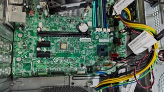 Pc sobremesa Lenovo thinkcentre 720t