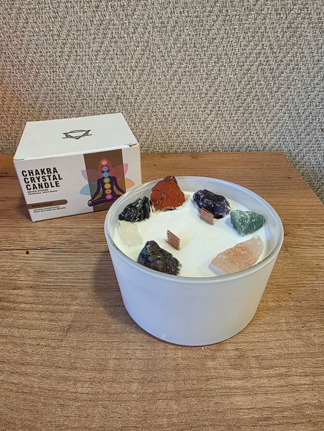 Chakra Crystal Candle – 7 Piedras + Fragancia Moon
