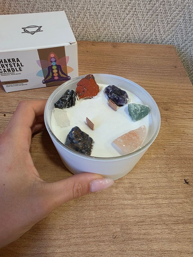 Chakra Crystal Candle – 7 Piedras + Fragancia Moon