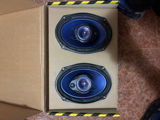 Altavoces para vehículo