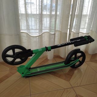 Patinete Olsson, capacidad 100 kilos, plegable.