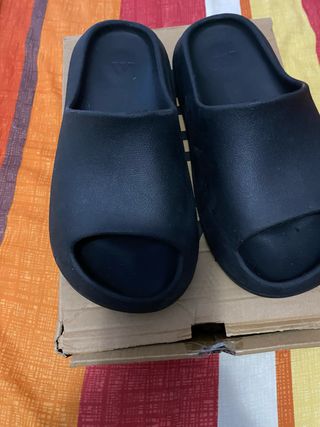 Adidas Yeezy Slide Negras Talla 43