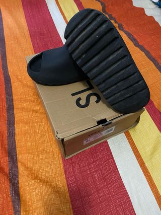 Adidas Yeezy Slide Negras Talla 43