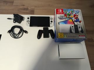 Nintendo switch OLED con 3 giochi