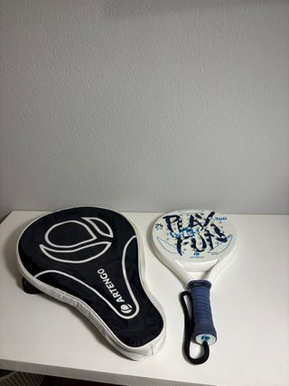 Pala Pádel Junior Artengo PR700 + Funda