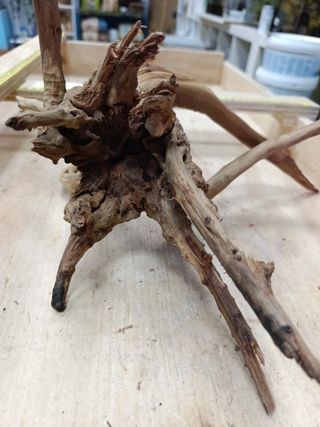 Madera natural acuario