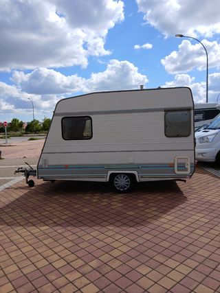 Caravana Caravelair <750kg