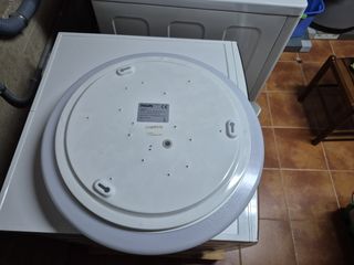 Lámpara LED Philips redonda. De 40 cm. Prácticamen