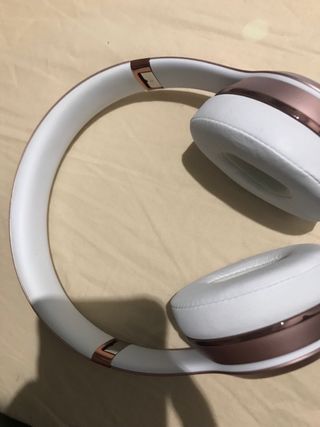 Beats Solo3 Wireless Rose Gold