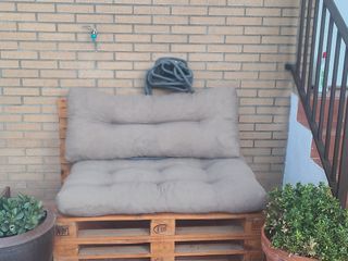 Sillón Palet Tratado Poco Uso con respaldo..