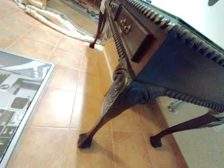 Mesa antigua madera y cristal