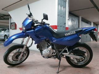 Yamaha XT600E Azul