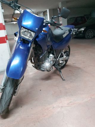 Yamaha XT600E Azul