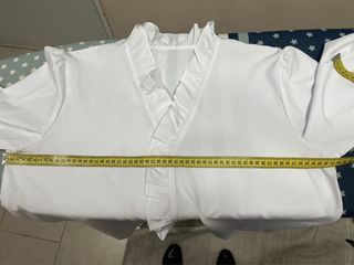 Blusa blanca con volantes nueva