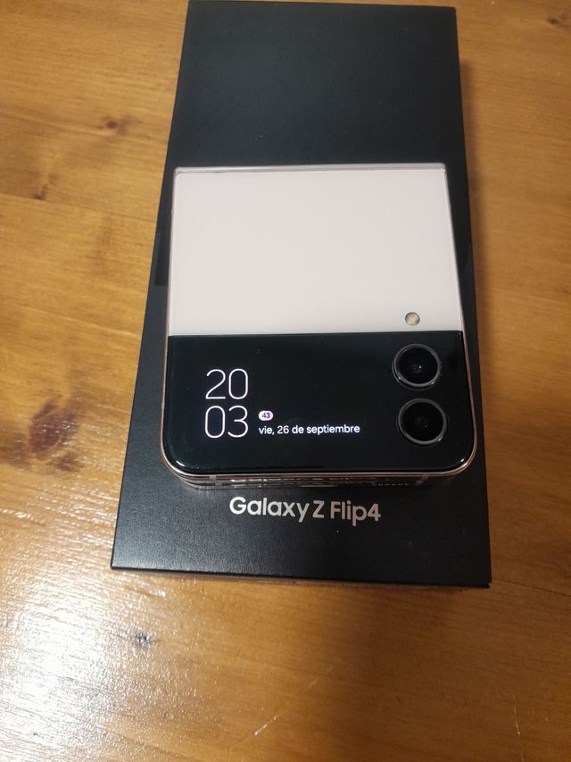 Samsung Galaxy Z Flip 4
