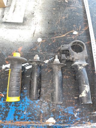 Empuñadura para taladro y accesorios