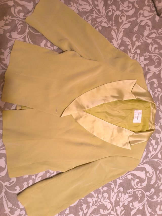 Conjunto 3 piezas: falda, cuerpo y chaqueta