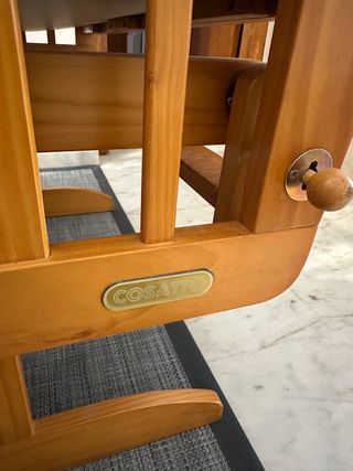 Cuna de bebé de madera