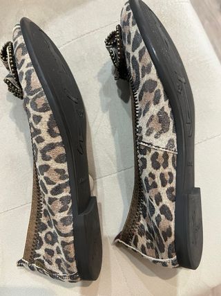 Bailarinas Hispanitas niña leopardo