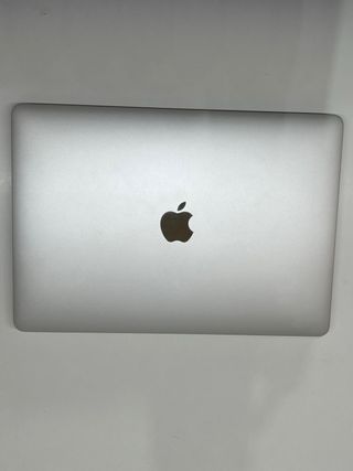 MacBook Pro M2 Plata