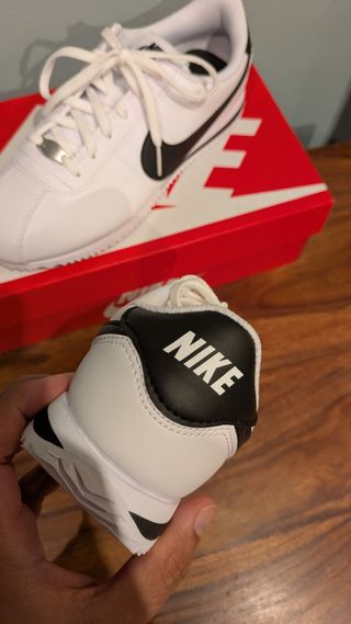 Nike Cortez Blancas y Negras