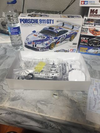 Maqueta Tamiya Porsche 911 GT1