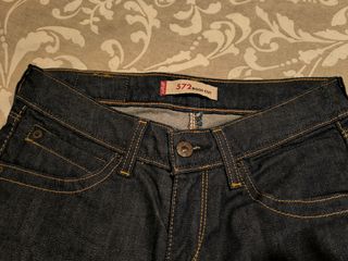 Pantalón vaquero levis 572 
talla 27/32.