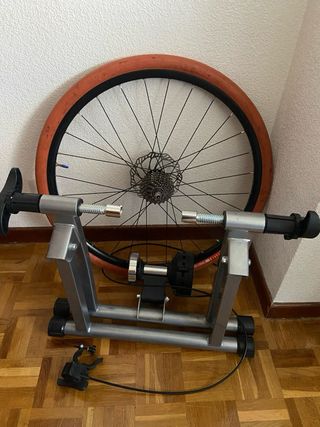 Rodillo y rueda bici