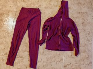 Conjunto deportivo mujer granate