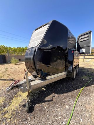 Van de transporte de caballos
