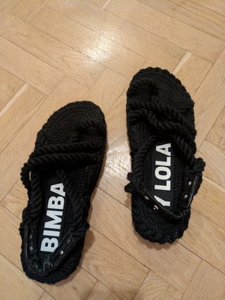 Sandalias BIMBA Y LOLA negras t.38