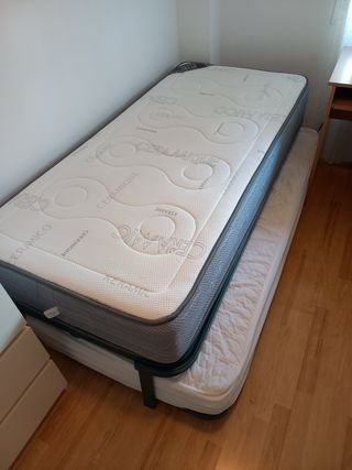 Cama kanguro +  2 colchones 90cm 