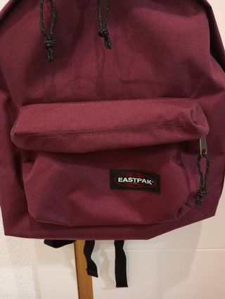 Mochila Eastpak granate