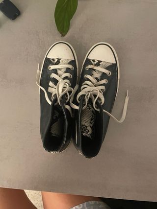 Converse piel serpiente talla 38