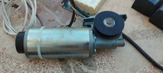 Motor puerta corredera automática Marca geze.