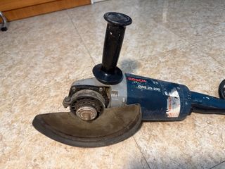 Radial Bosch Profesional GWS 20-230