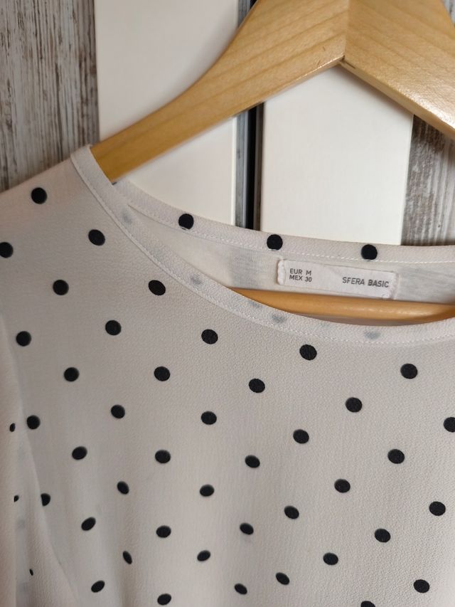 Blusa Sfera Basic lunares M