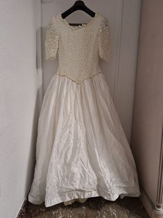 Elegante vestido de novia