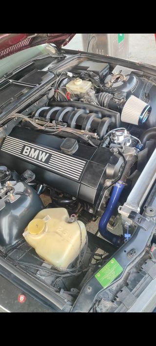 Motor BMW M52B20